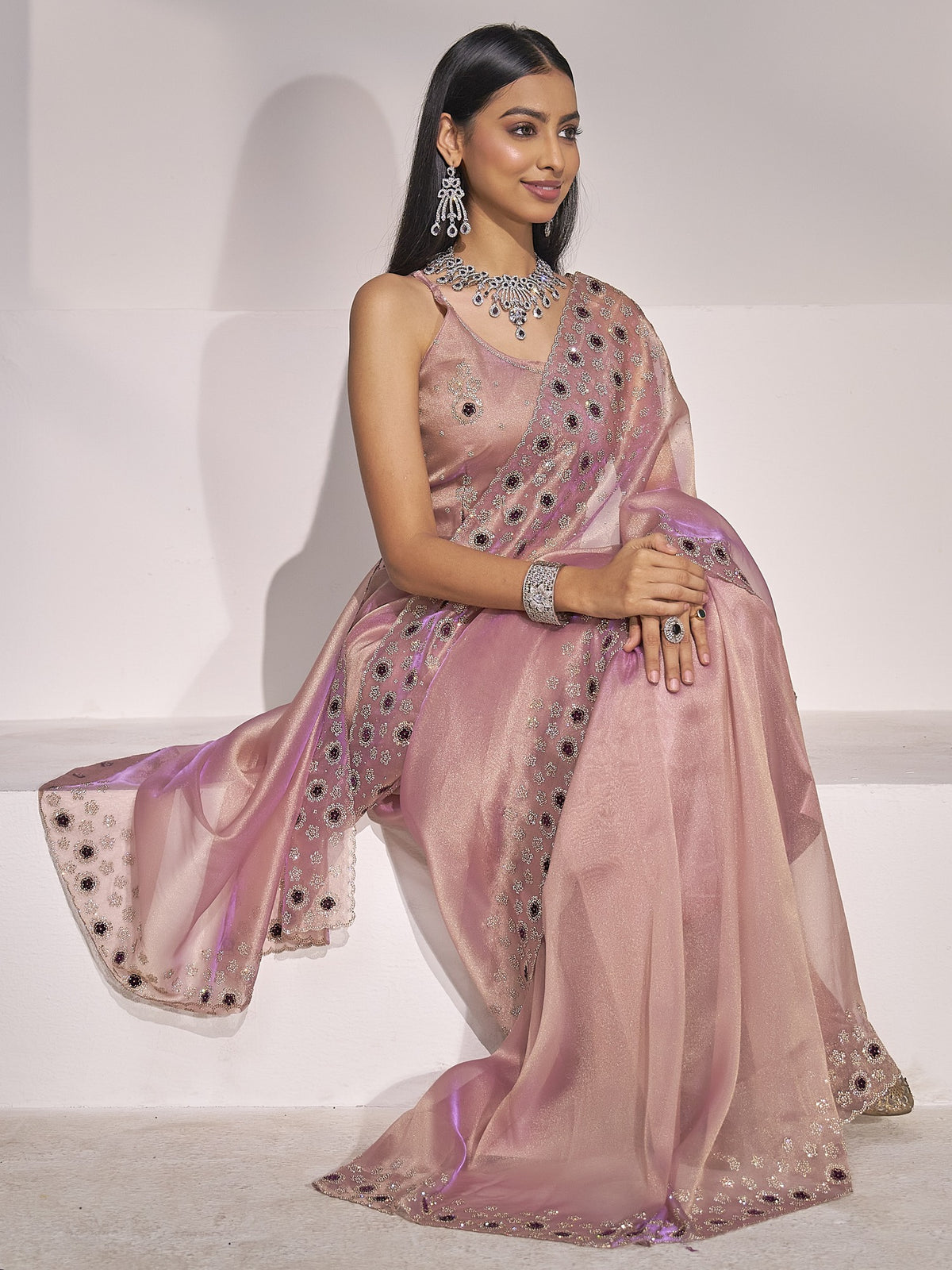 Mauve organza saree view 3