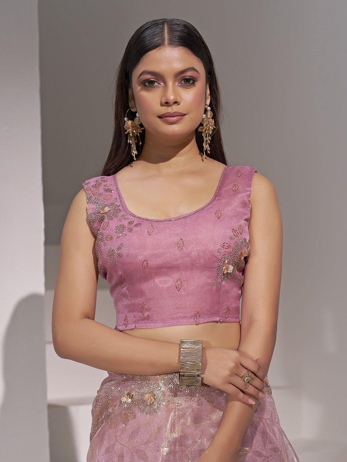 Mauve organza saree view 4