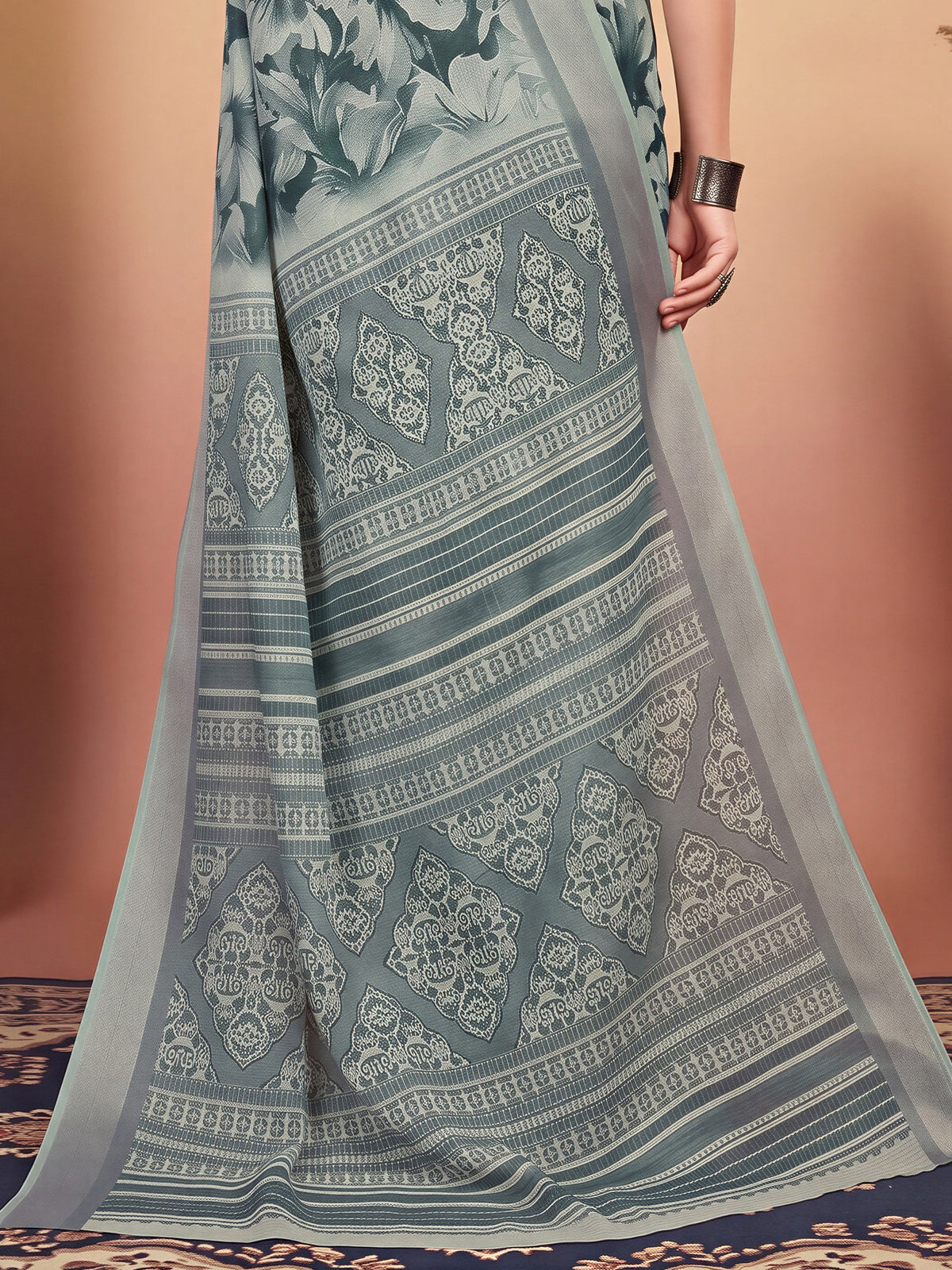 Green Cotton Linen saree – detail view 5