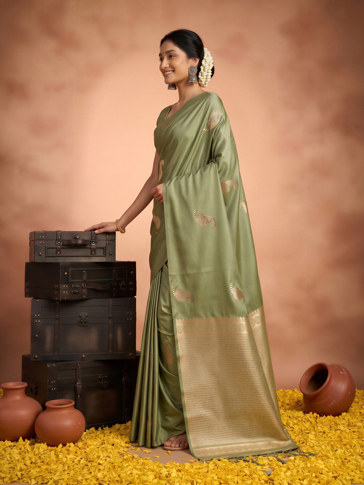 Olive Satin Silk saree – detail view 2