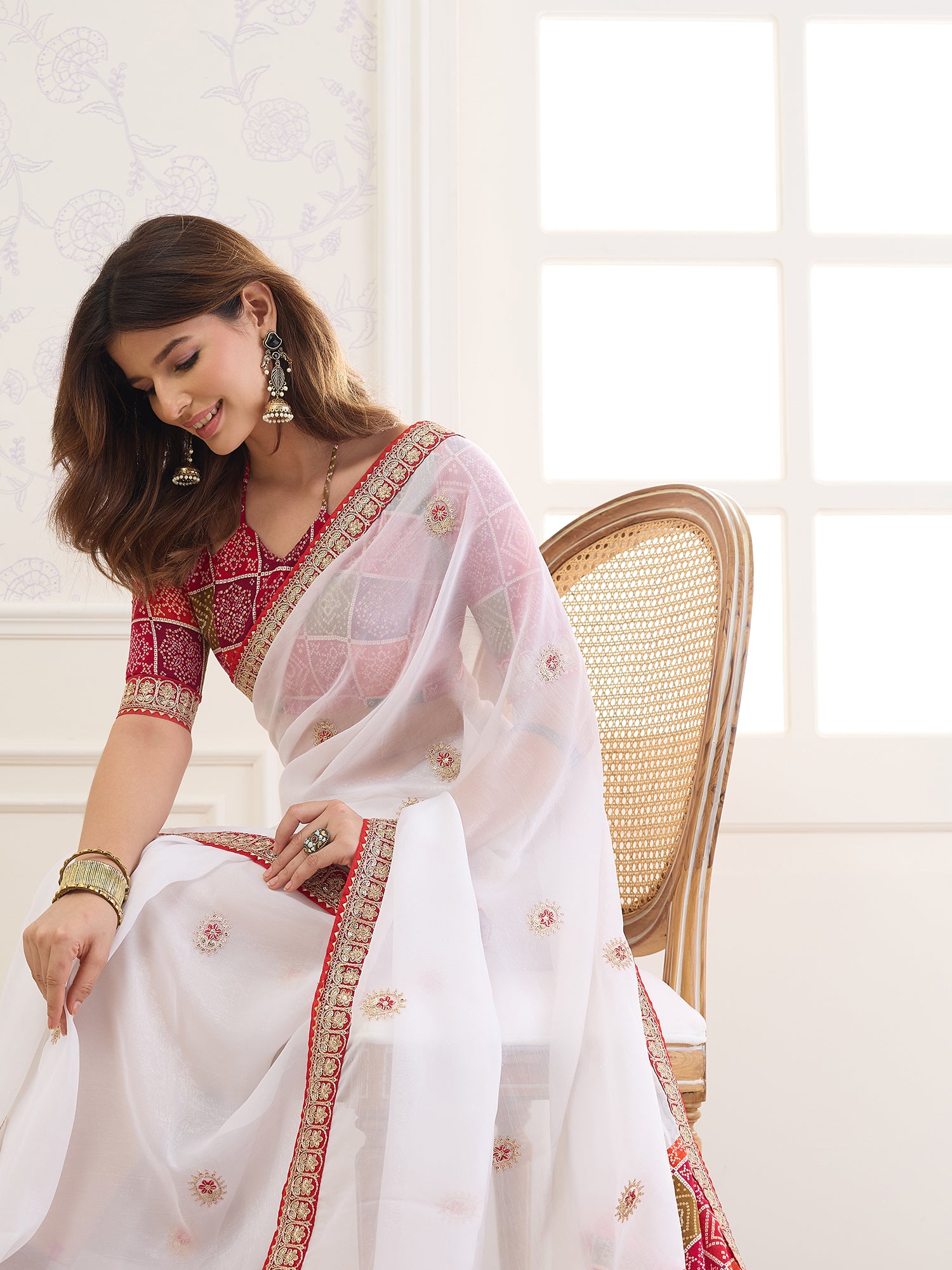 White Viscose saree – detail view 3