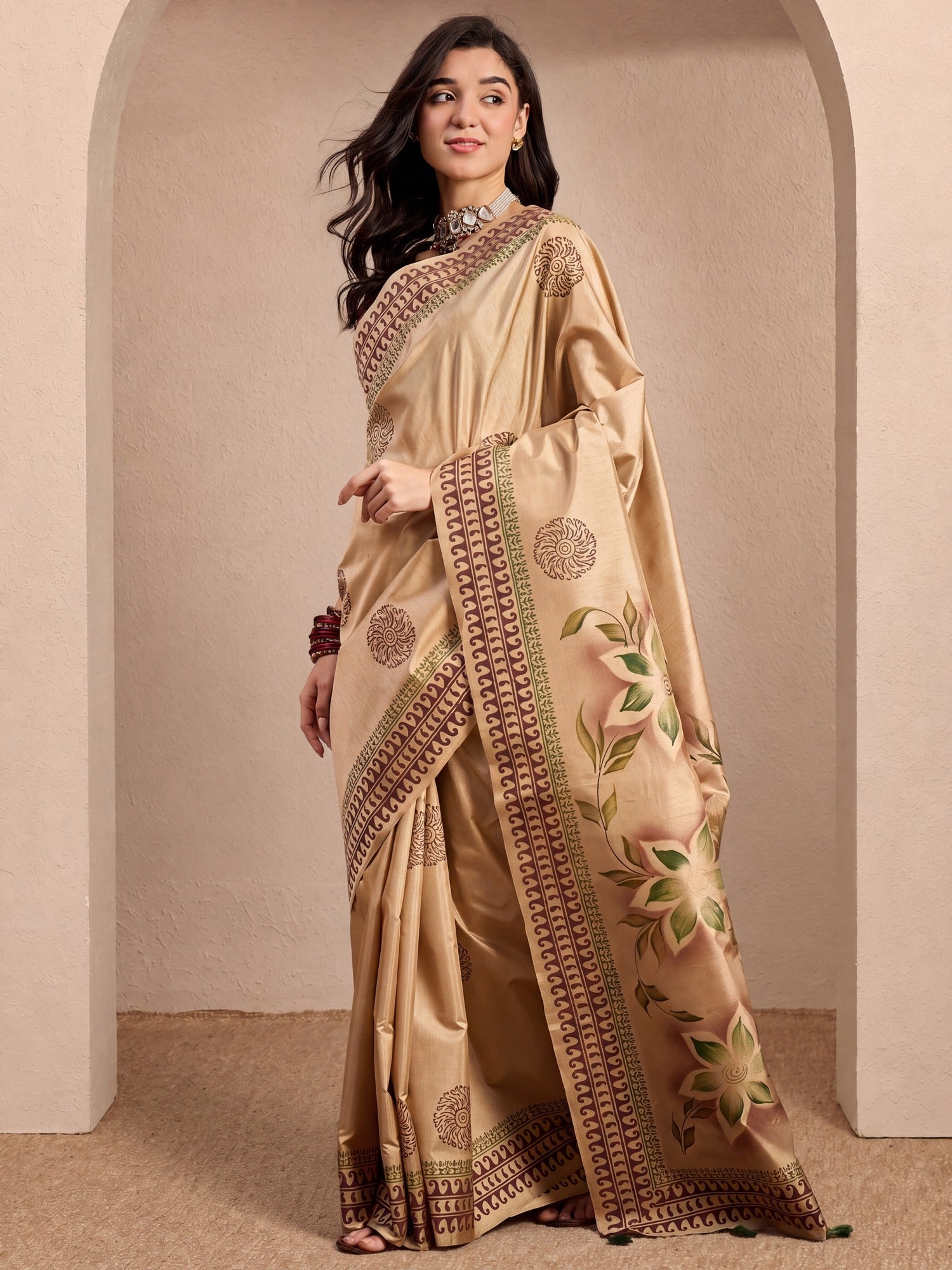 Beige Silk Blend saree – detail view 2