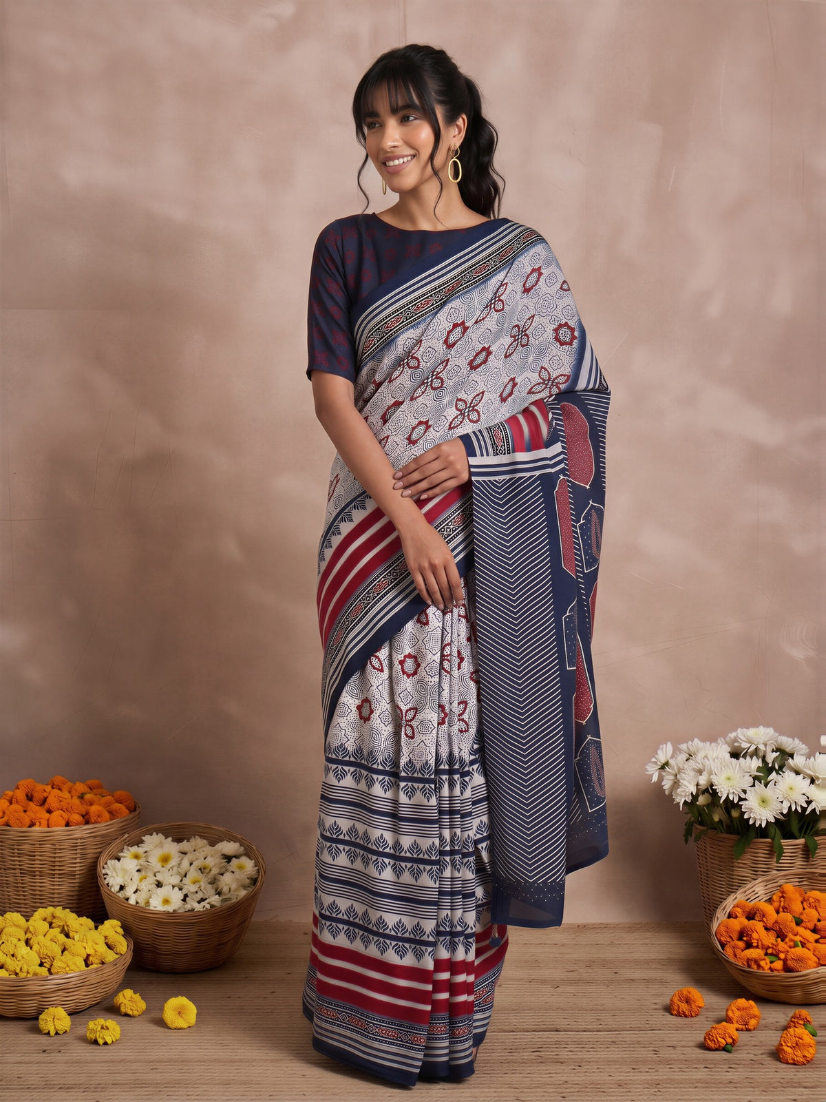 Off White Viscose Silk saree – detail view 3