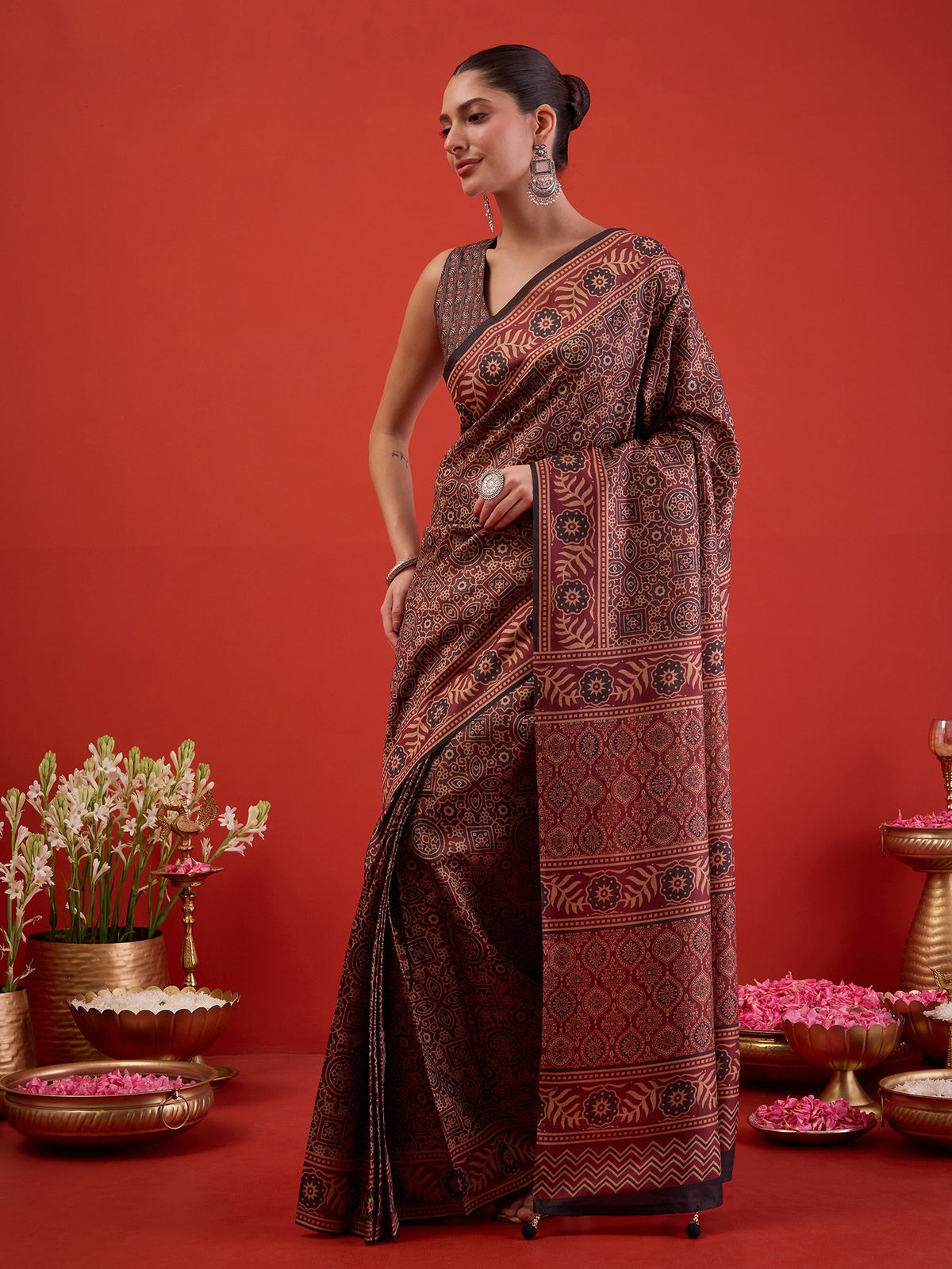 Maroon Silk Blend saree – detail view 1