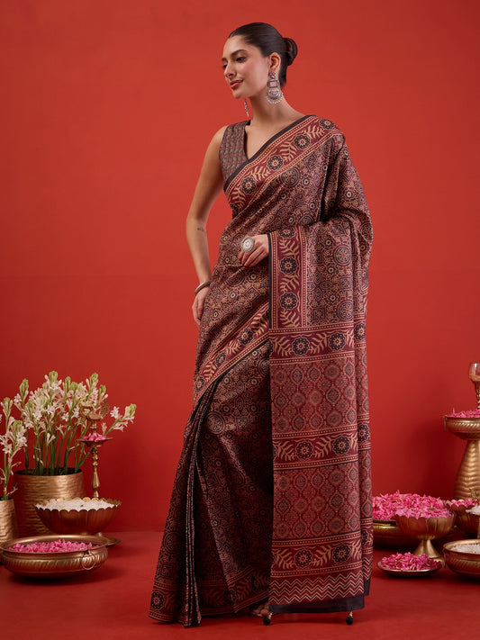 Maroon Silk Blend saree – detail view 1