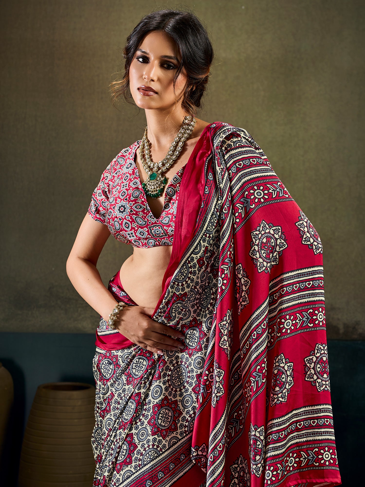 Maroon Satin saree – detail view 4