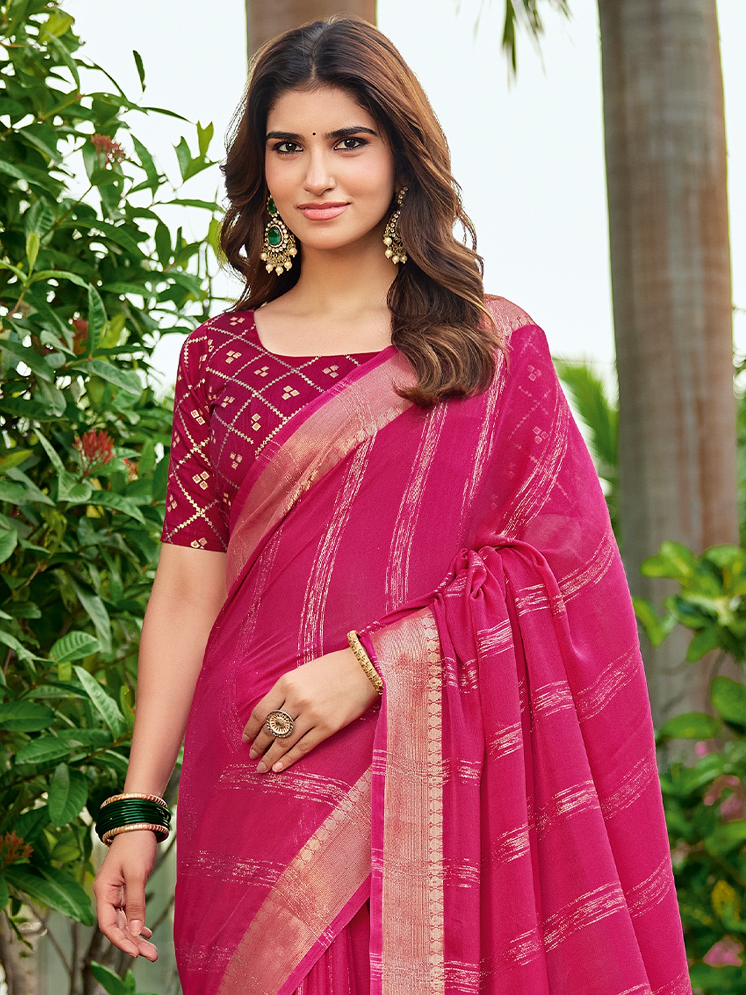 Pink Georgette saree – detail view 2
