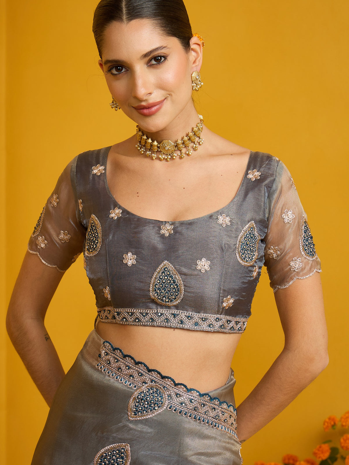 Grey Organza saree – detail view 5
