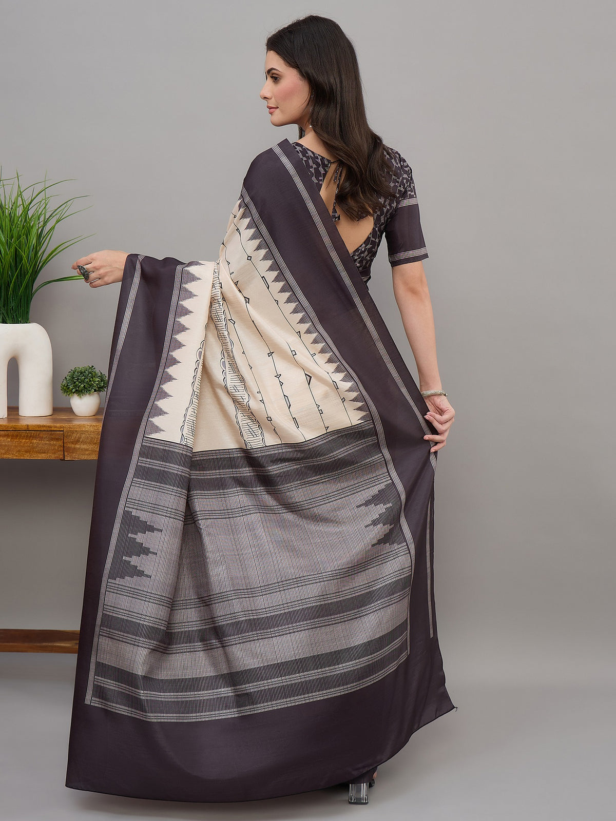 Off White soft silk saree view 2