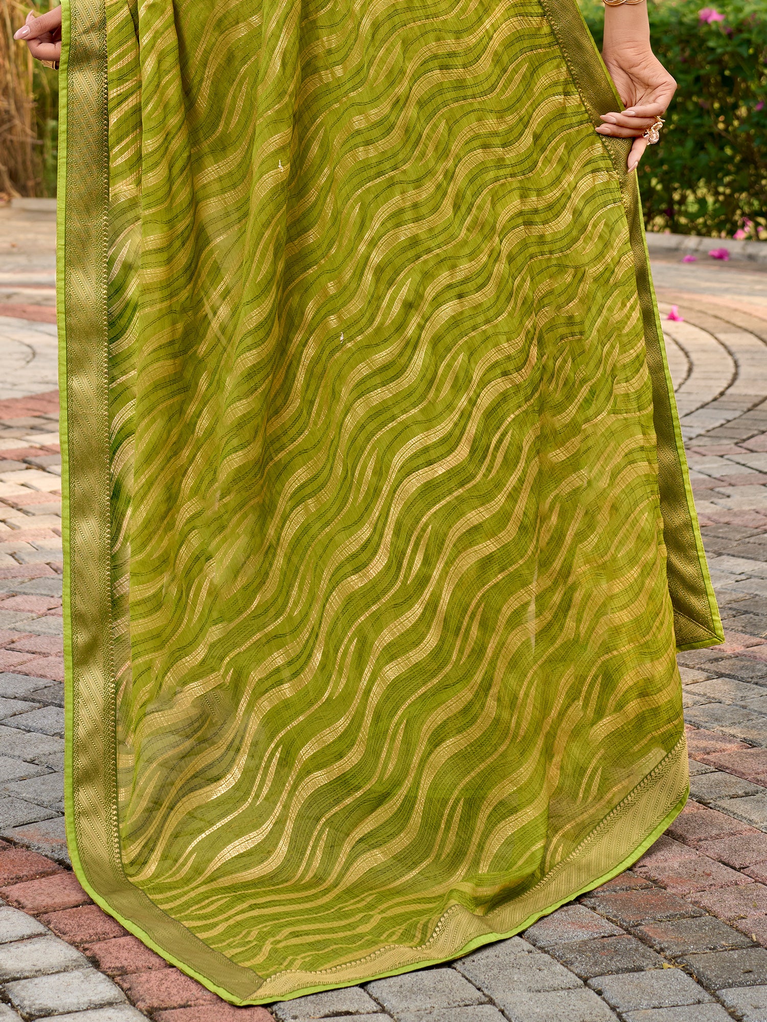 Light Green Chiffon saree – detail view 5