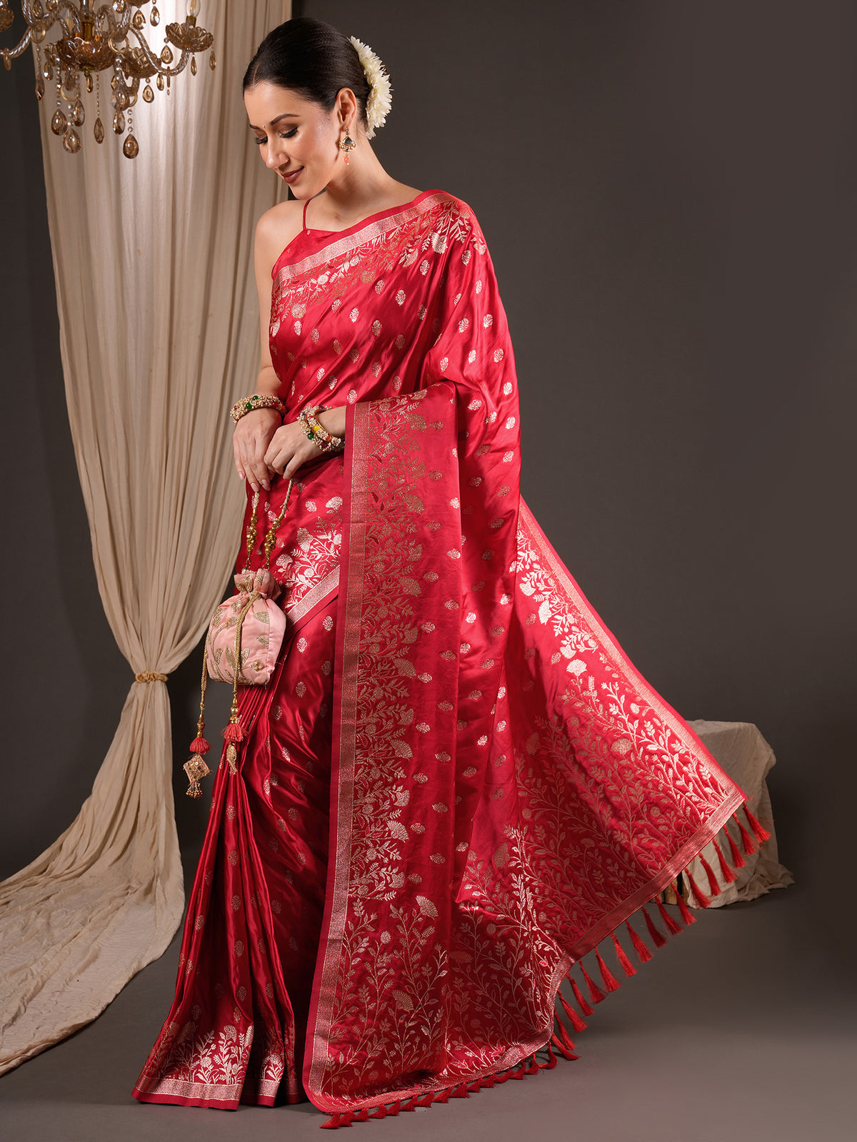 Red Silk Blend saree – detail view 2