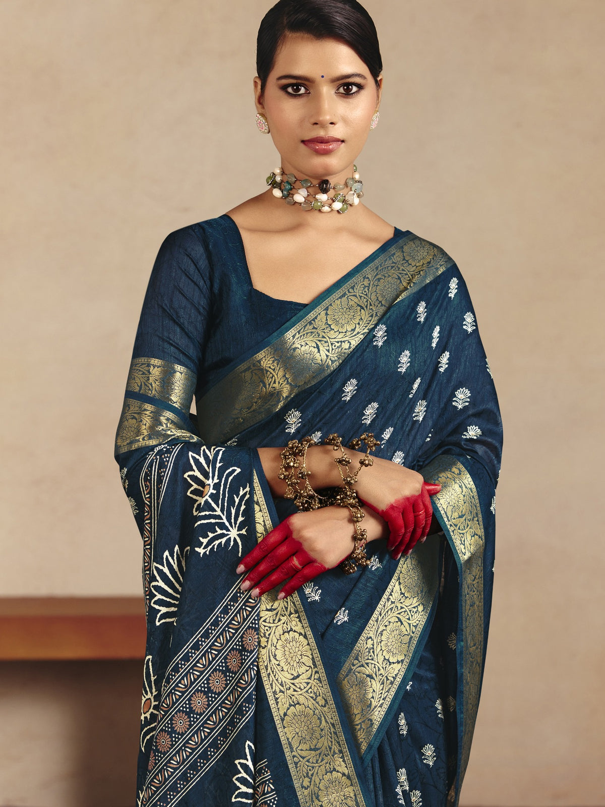 Navy Blue Tussar Silk saree – detail view 3