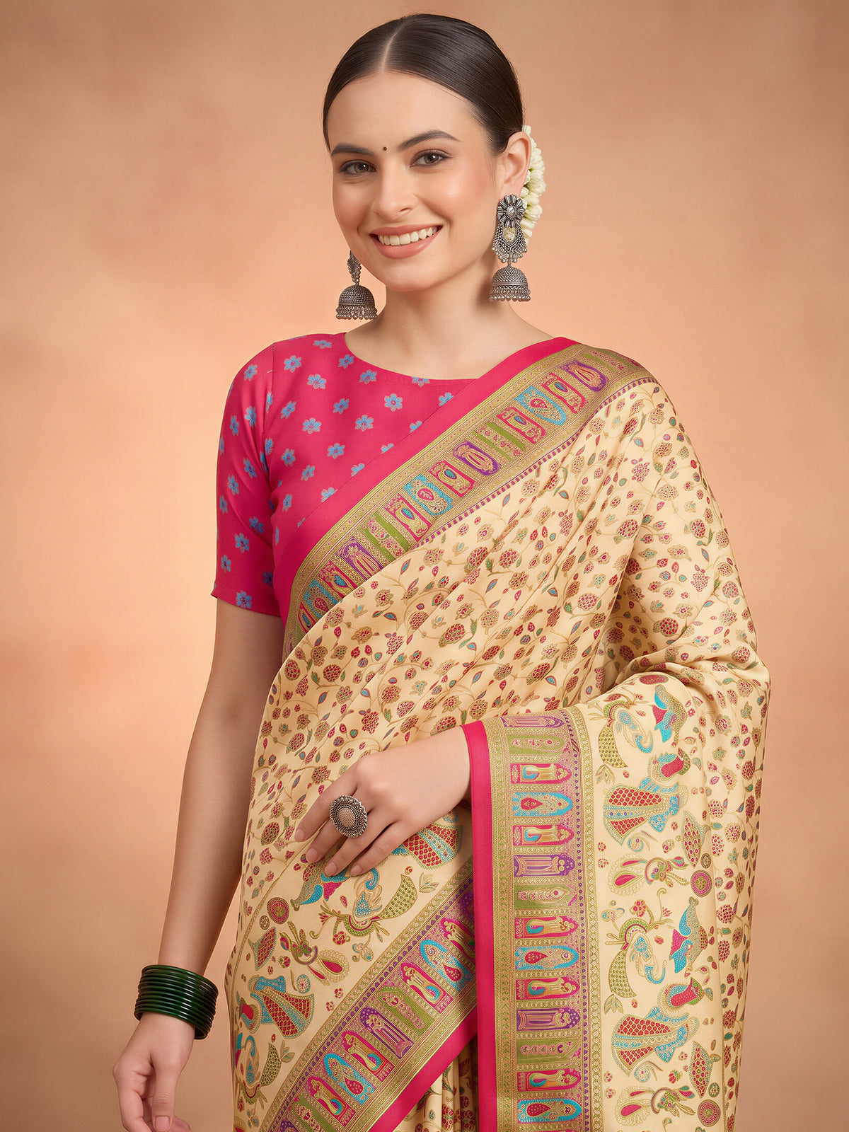 Cream Silk Blend saree – detail view 3