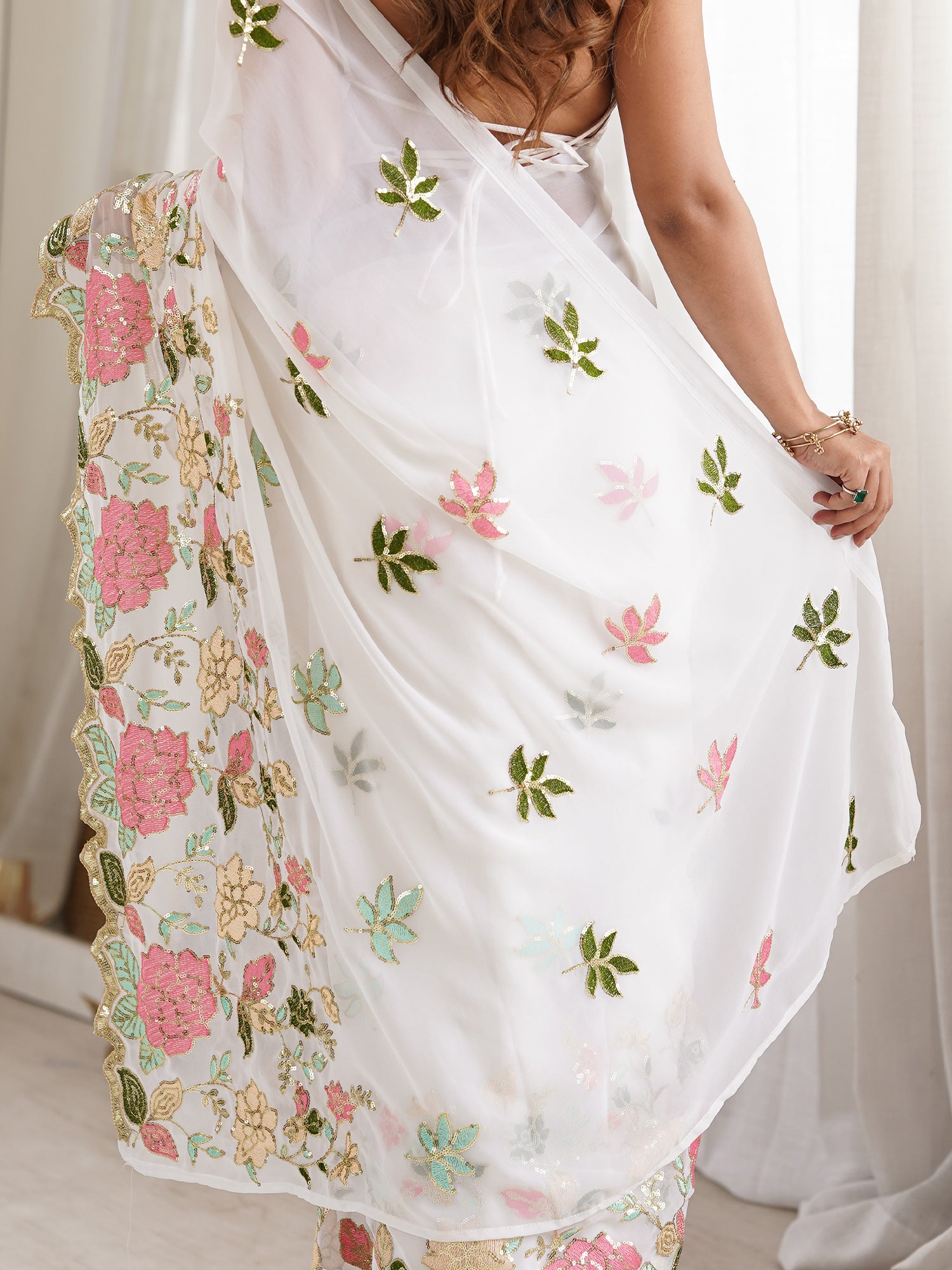White Georgette saree – detail view 5