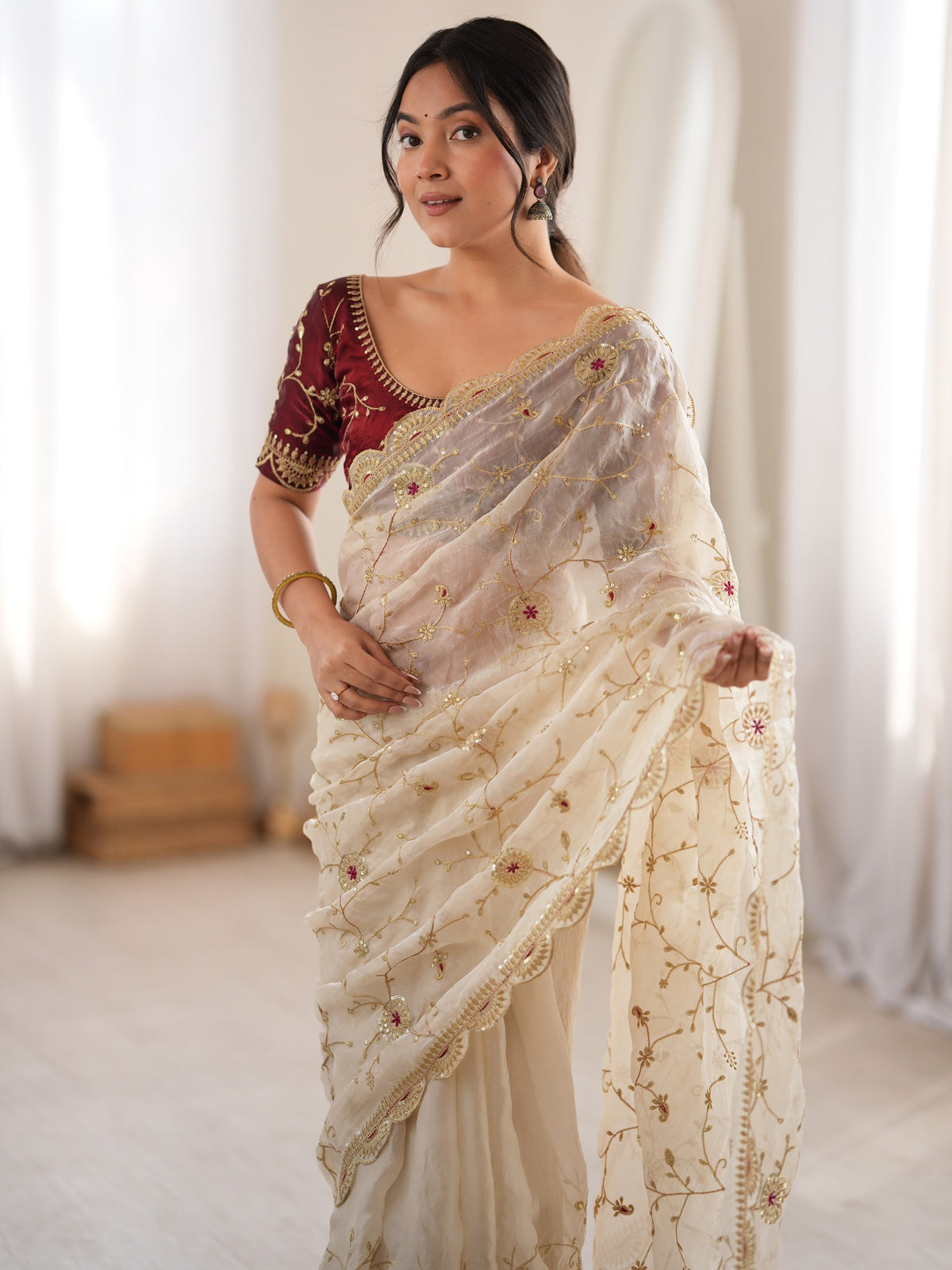 Cream organza saree view 1