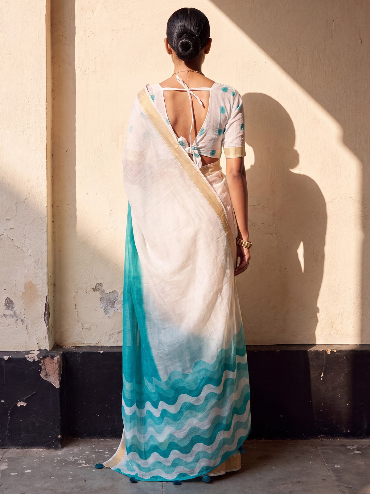 Light Blue Linen saree – detail view 1