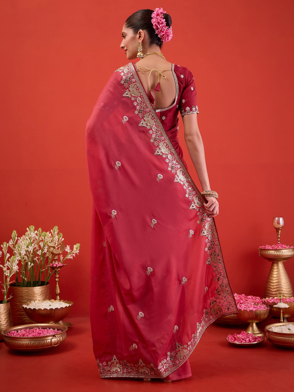 Pink Georgette saree – detail view 1