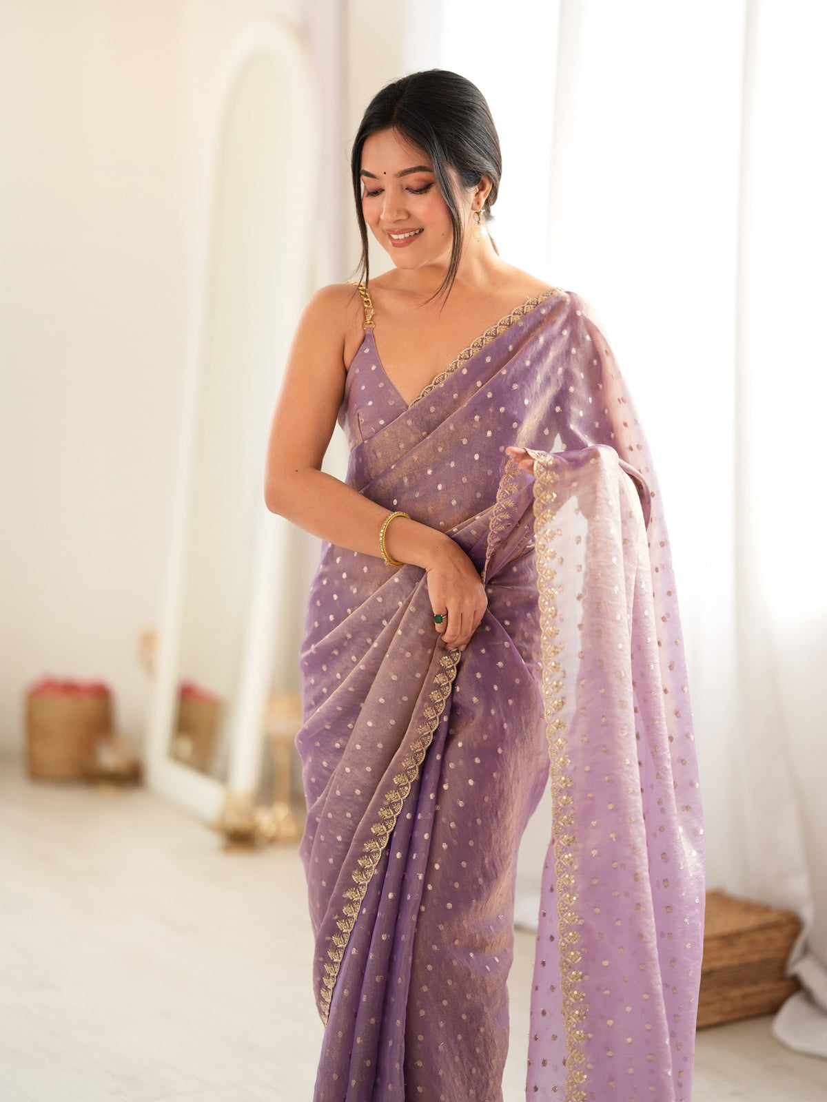 Lavender Georgette saree – detail view 1