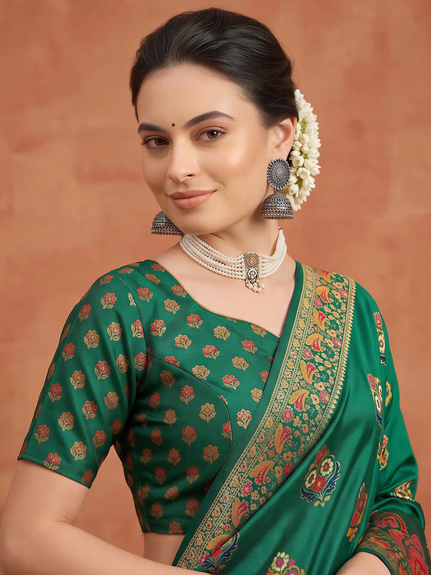 Green Silk Blend saree – detail view 4
