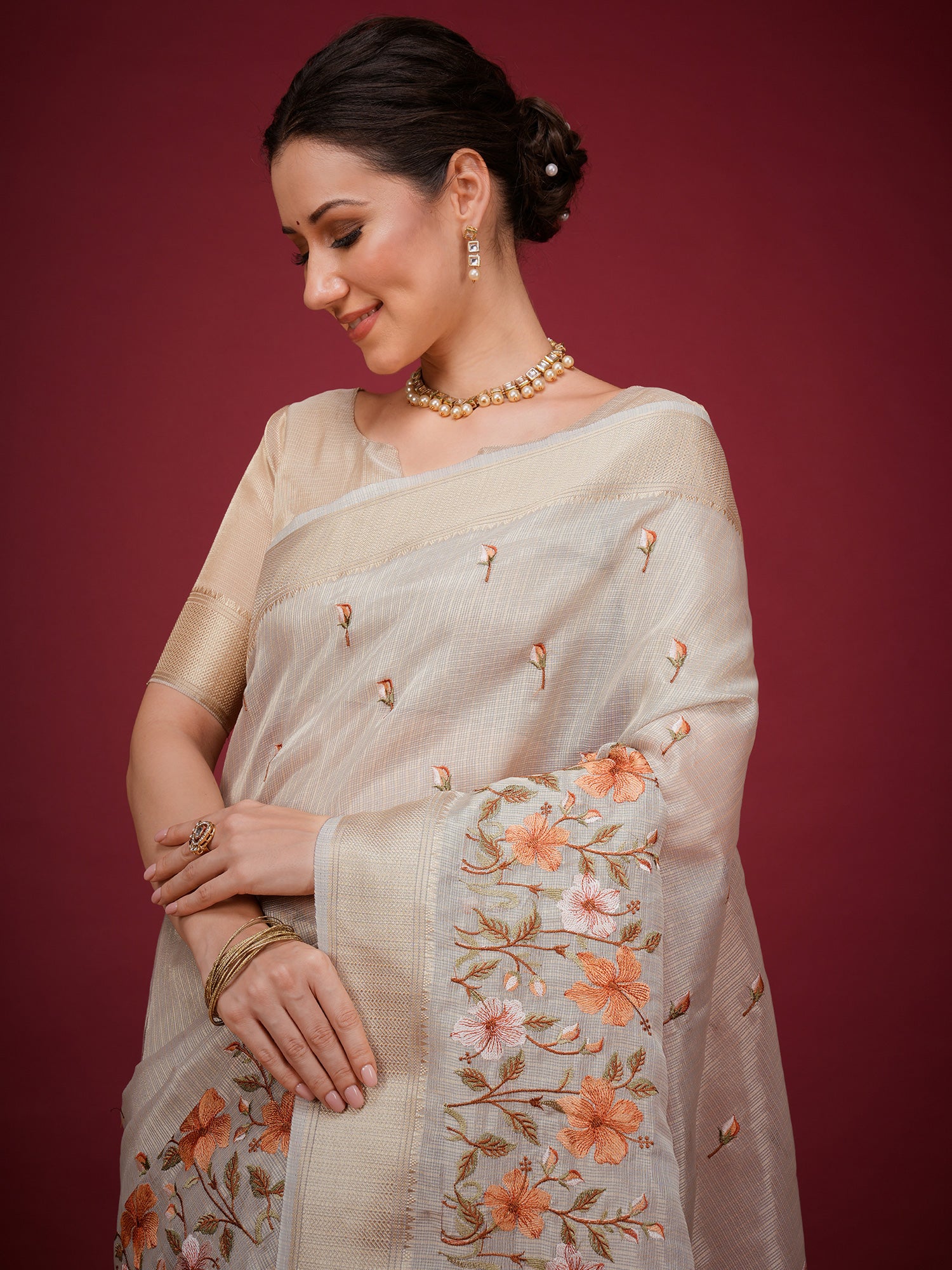 Beige Silk Blend saree – detail view 3