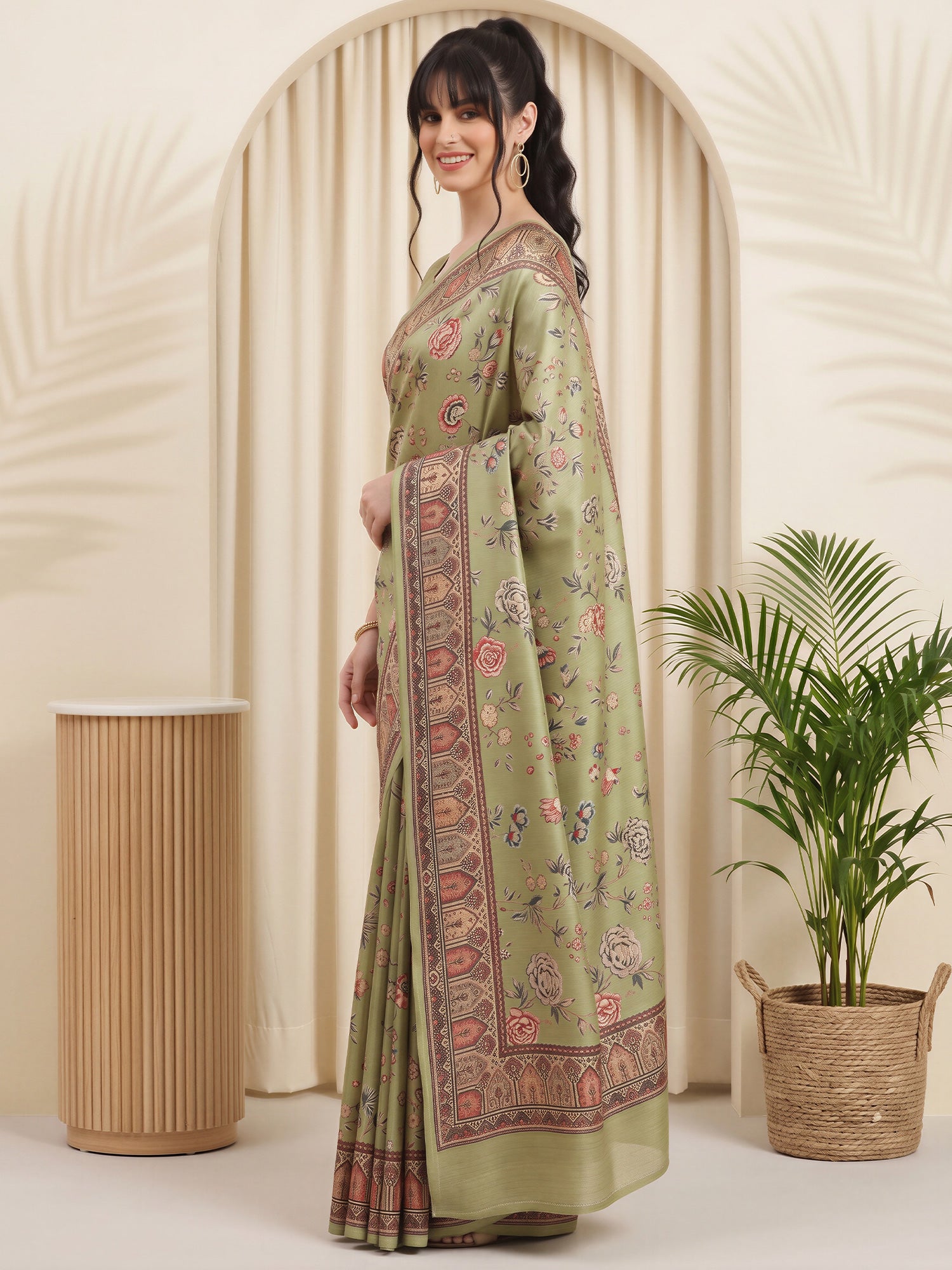 Olive Cotton Blend saree – detail view 2