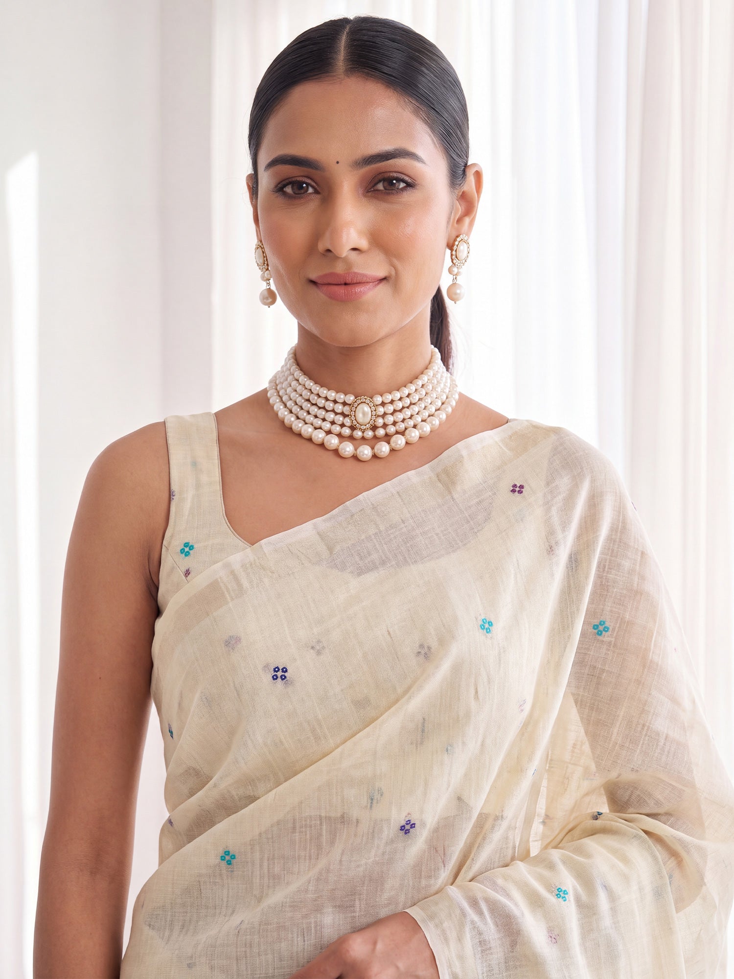 Cream Cotton Linen saree – detail view 4