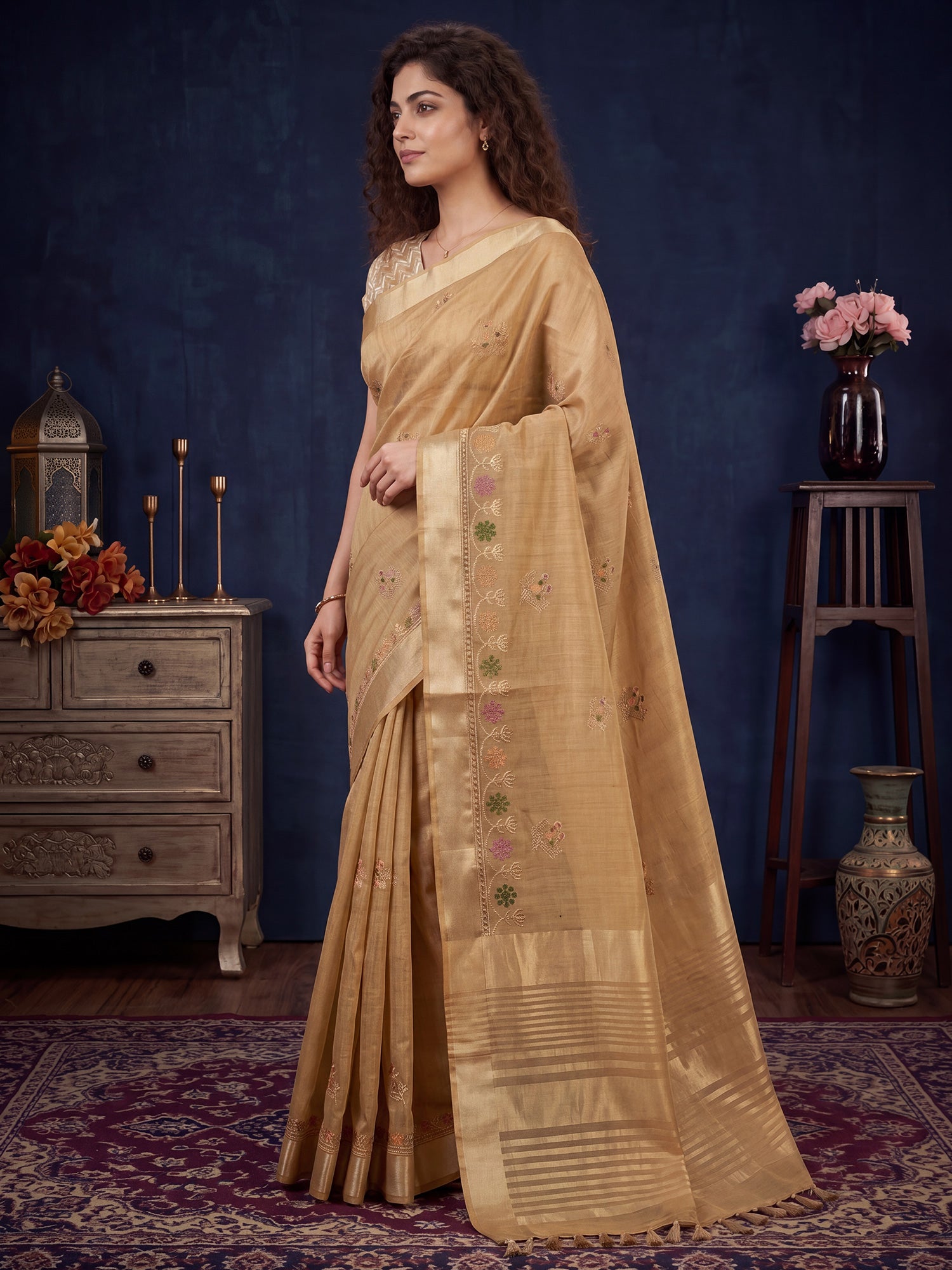 Beige Cotton Linen saree – detail view 2