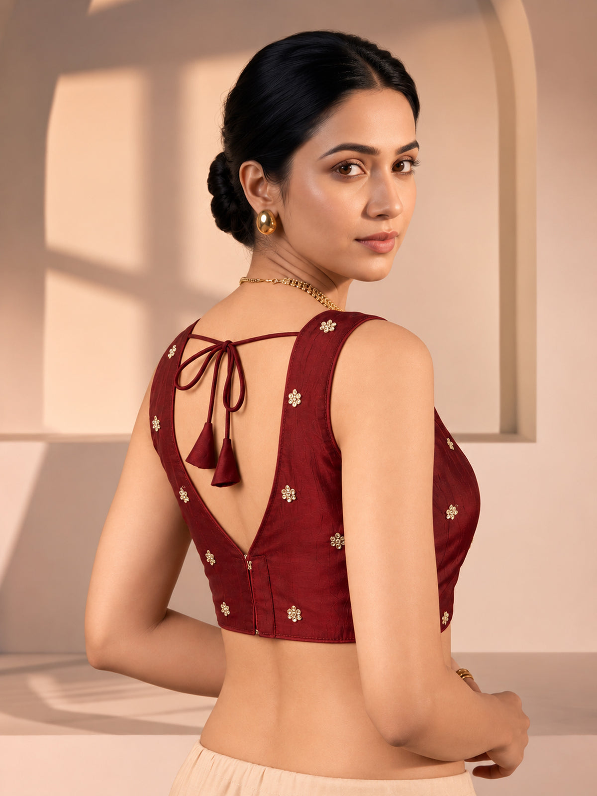 Maroon sequin embellished vichitra silk sleeveless readymade saree blouse with v neck view 4