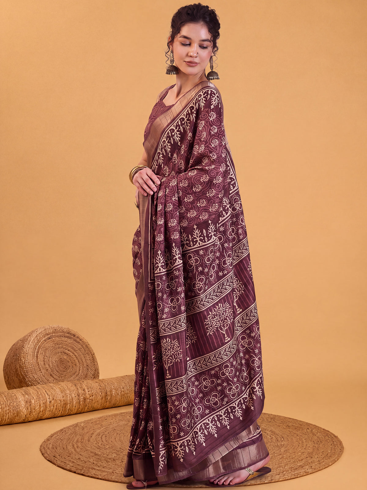 Burgundy Silk Blend saree – detail view 2