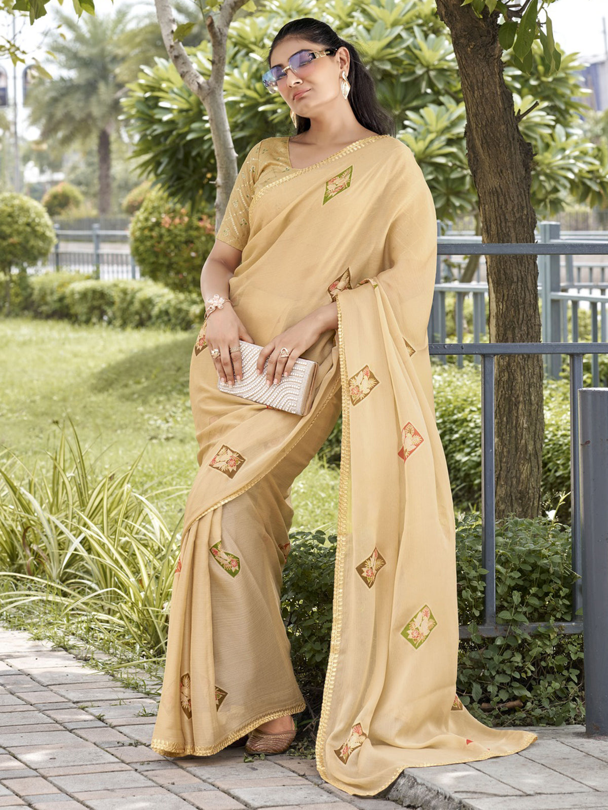 Beige chiffon saree view 2