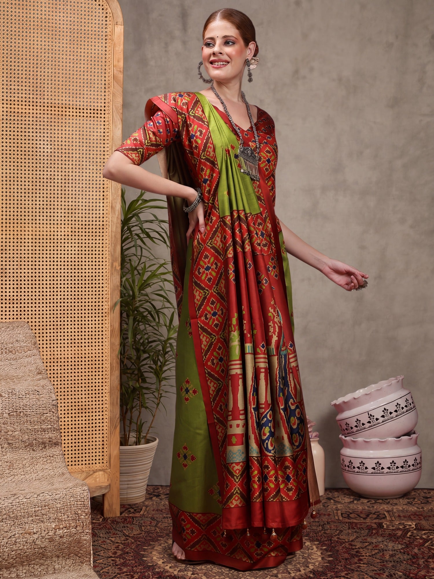 Green Silk Blend saree – detail view 1