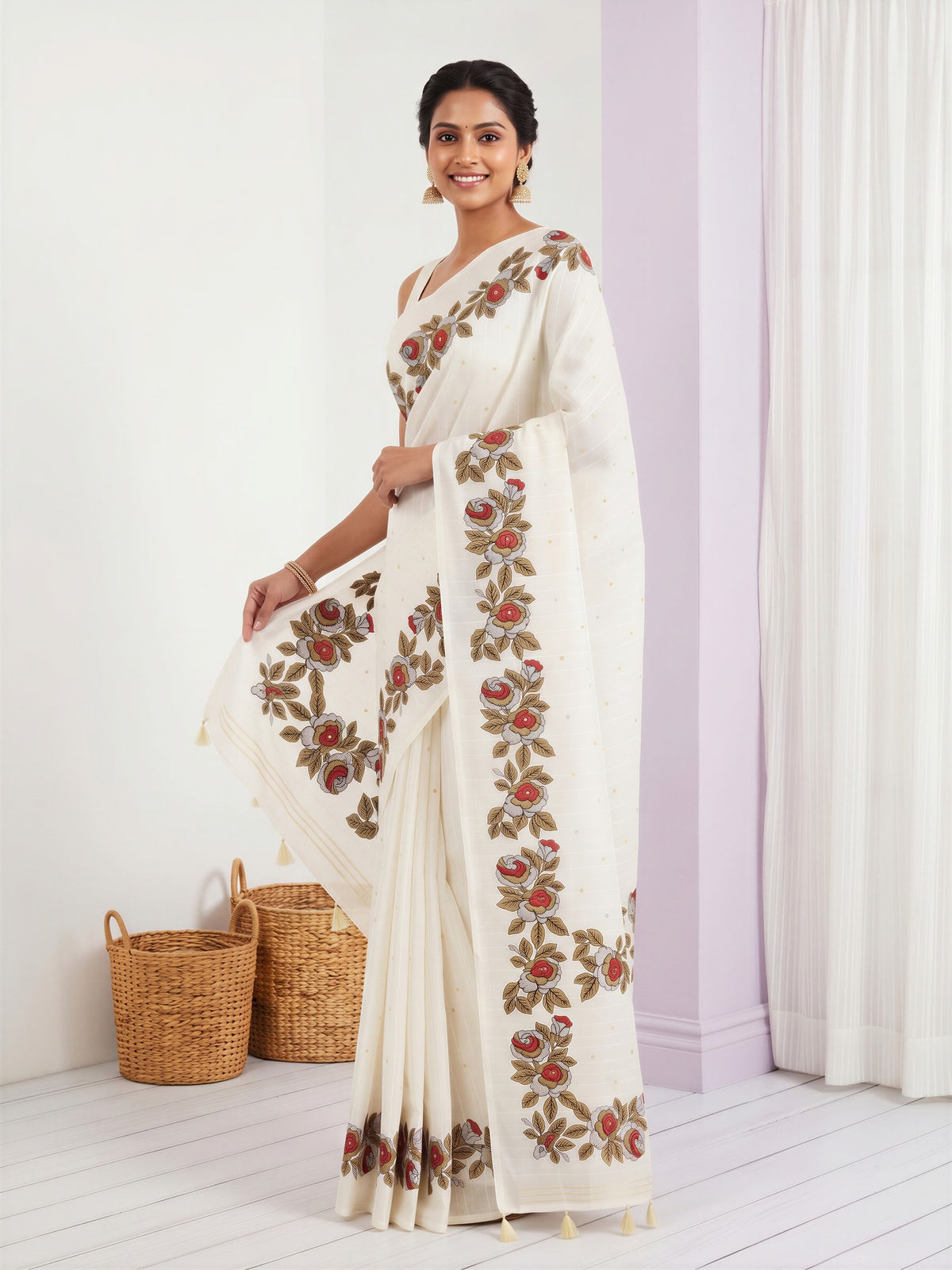 Off White Dola Silk saree – detail view 2