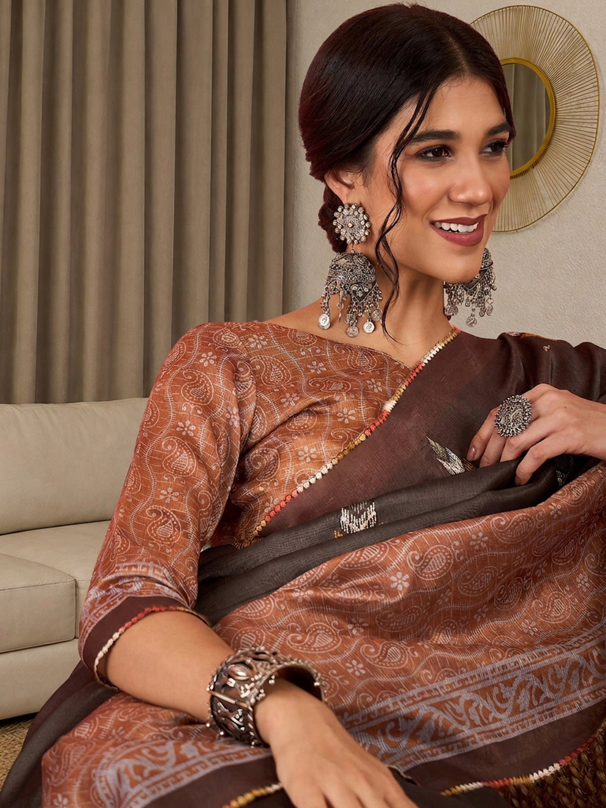 Brown Silk Blend saree – detail view 3