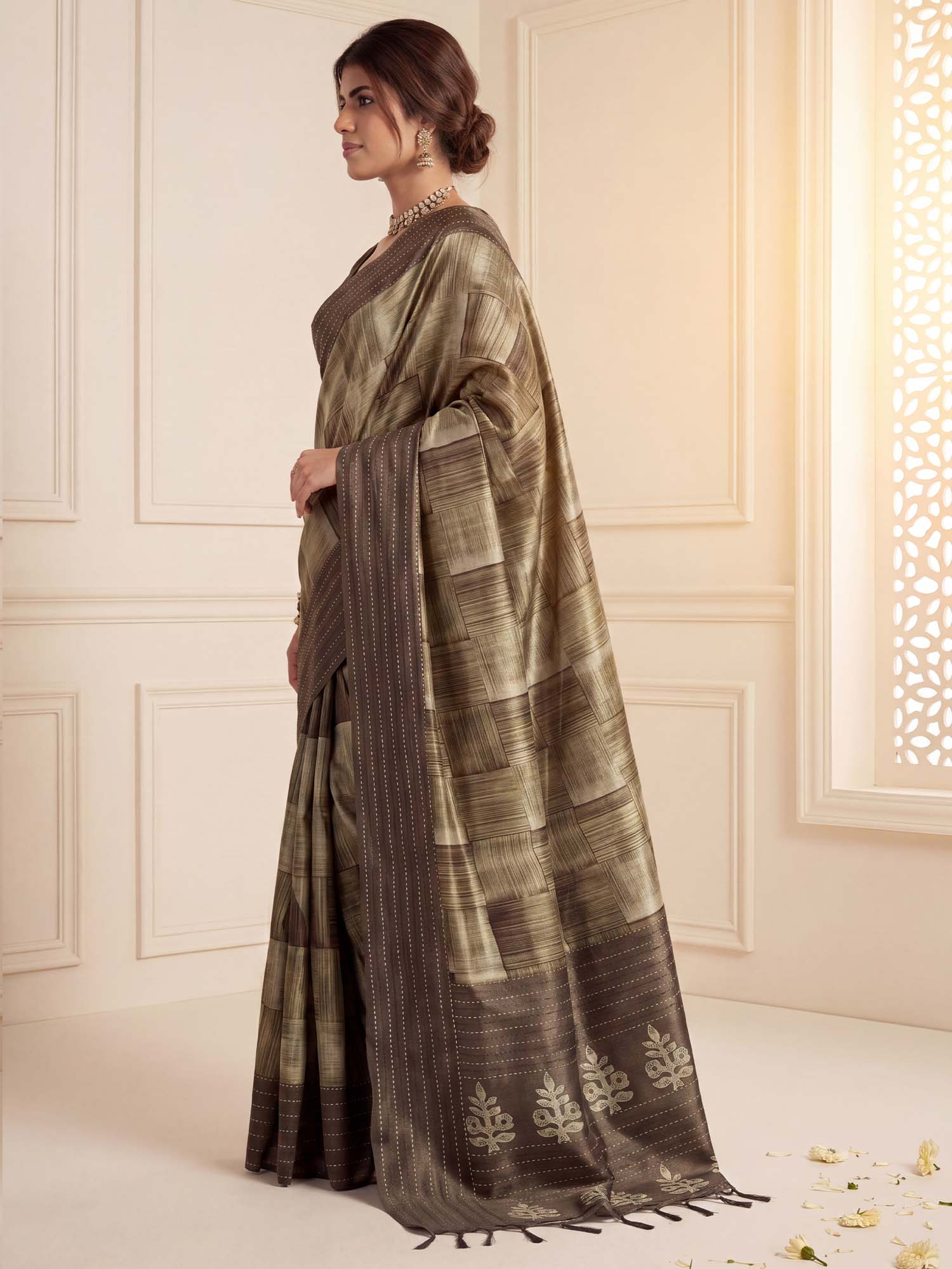 Olive Cotton Silk saree – detail view 2