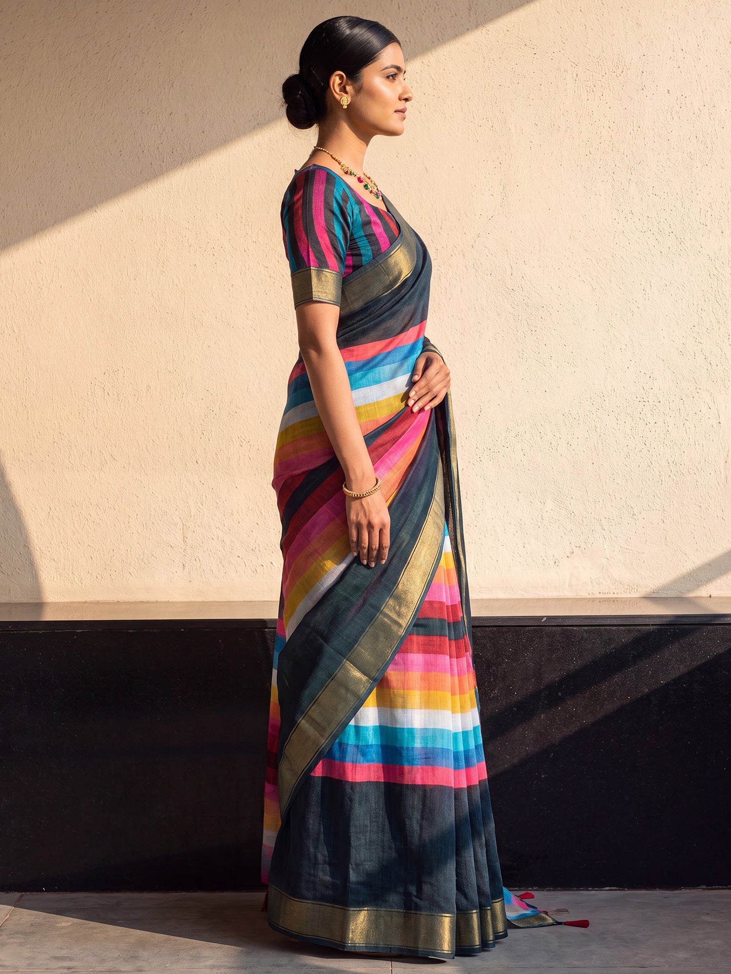 Green Linen saree – detail view 2