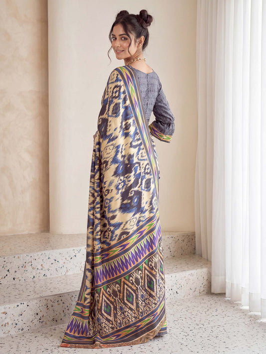 Beige Crepe saree – detail view 1