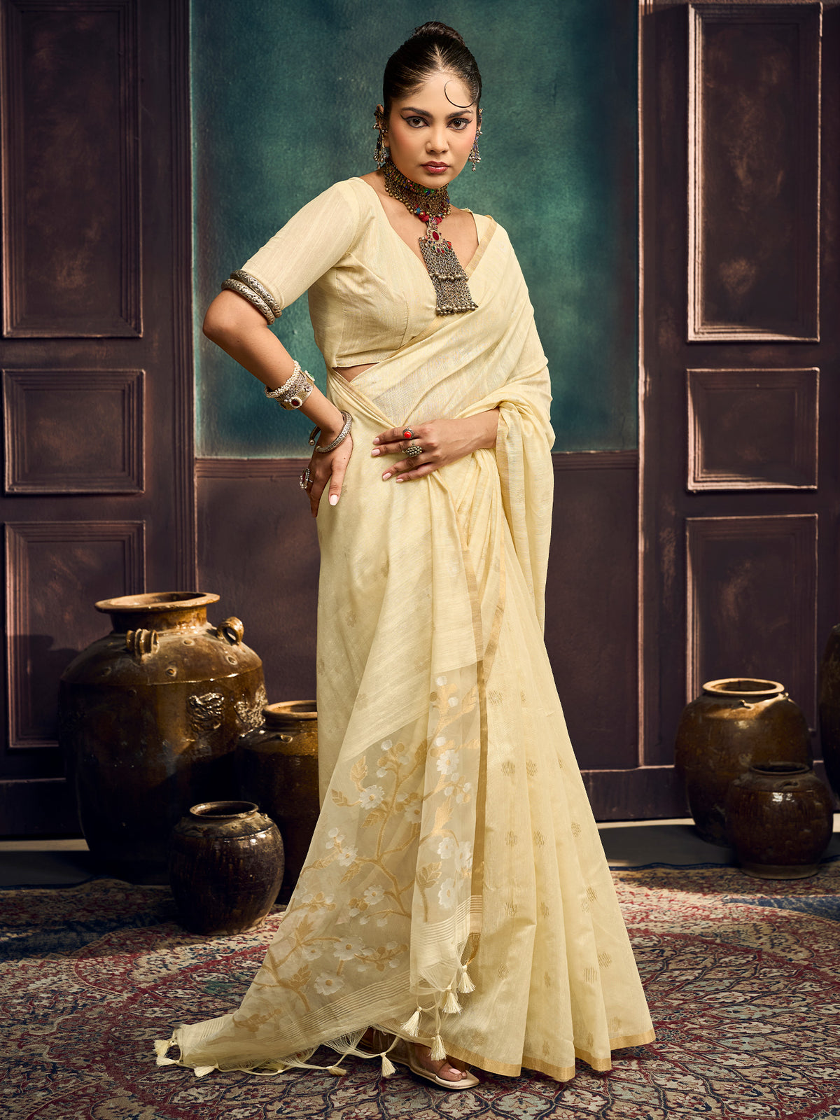 Cream Muga Cotton saree – detail view 2