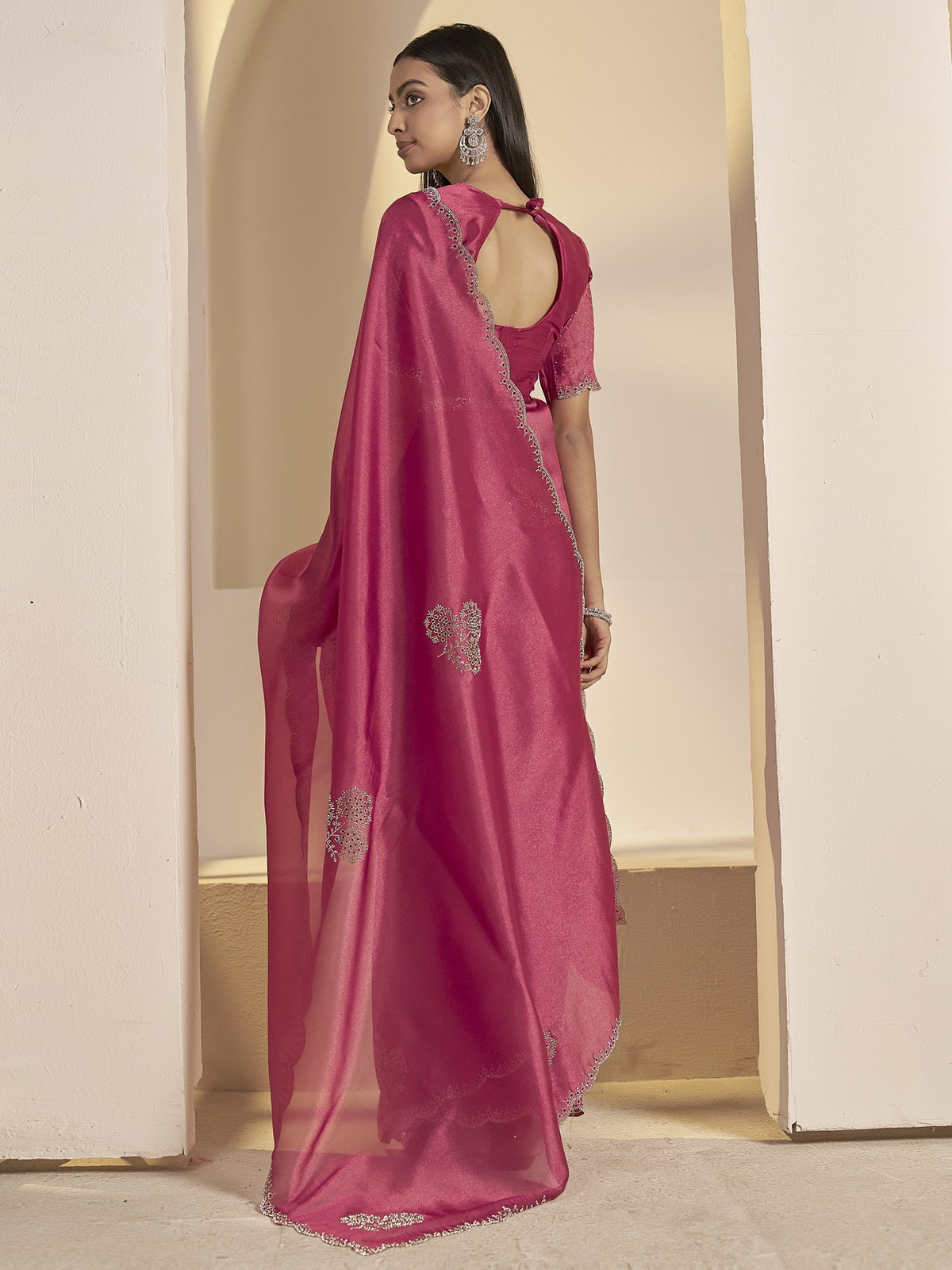 Magenta organza saree view 2