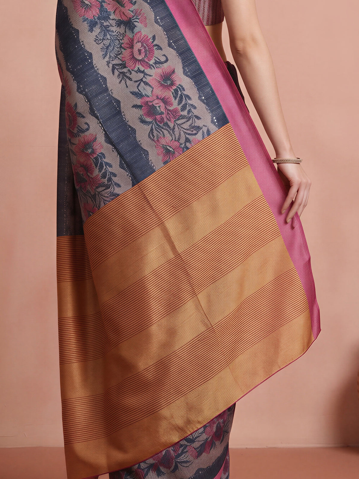 Grey Cotton Blend saree – detail view 5