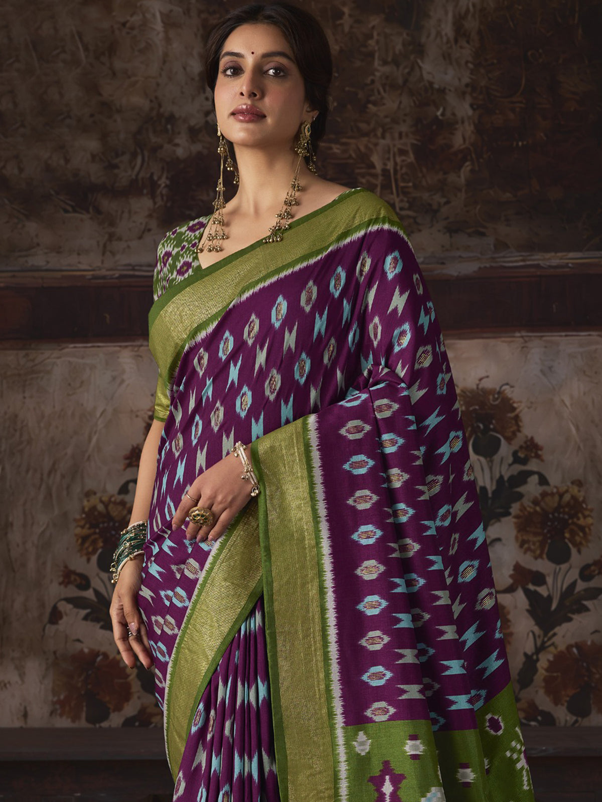 Purple silk blend saree view 4