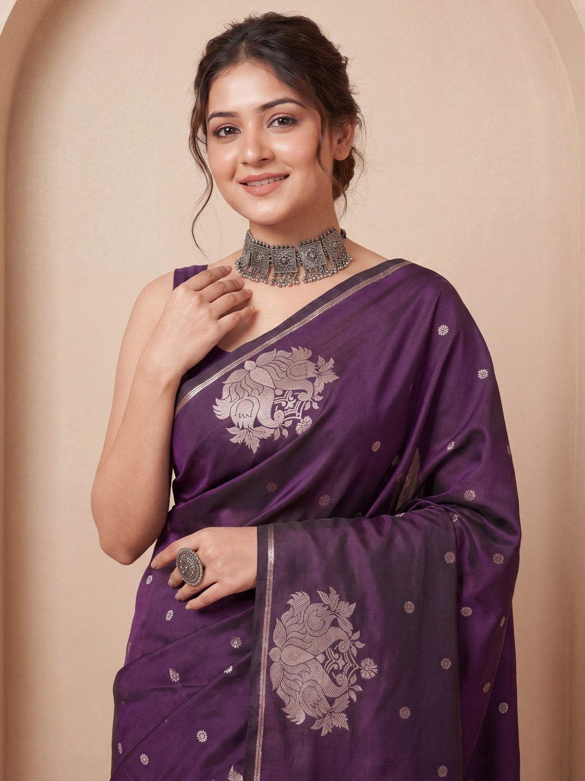 Wine Silk Blend saree – detail view 4