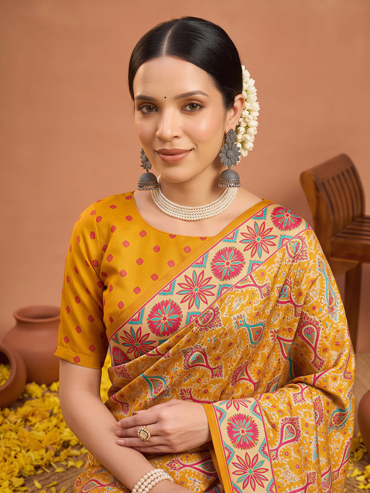 Assorted Silk Blend saree – detail view 4