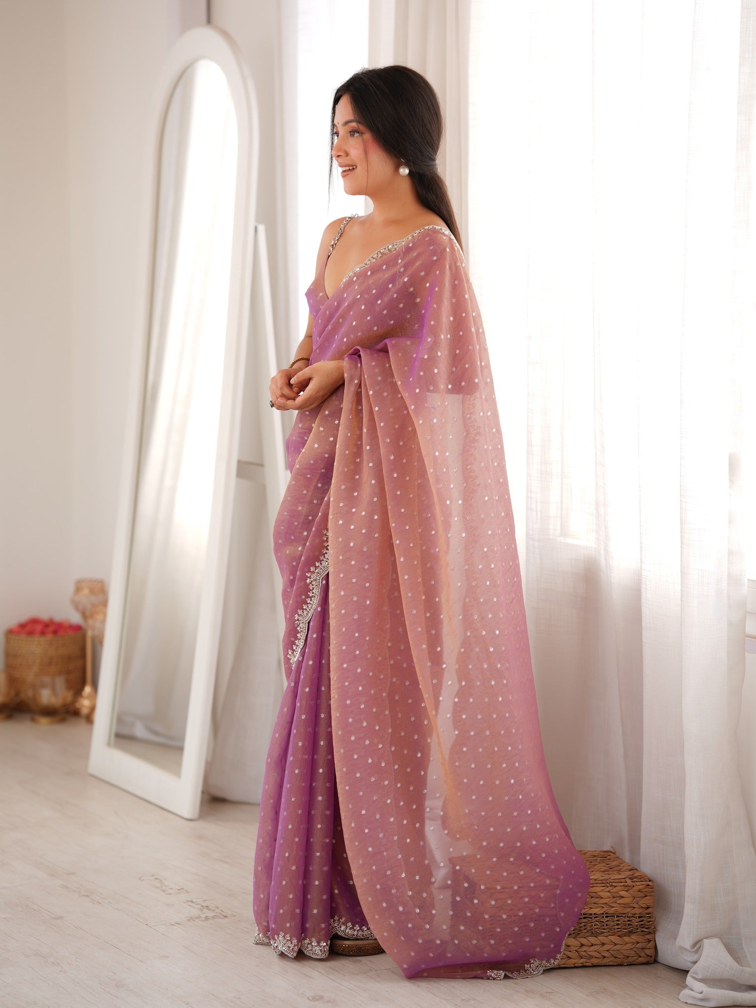 Mauve Silk Blend saree – detail view 1