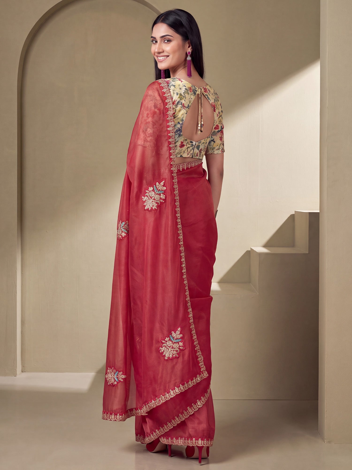 Rust Tissue saree – detail view 1