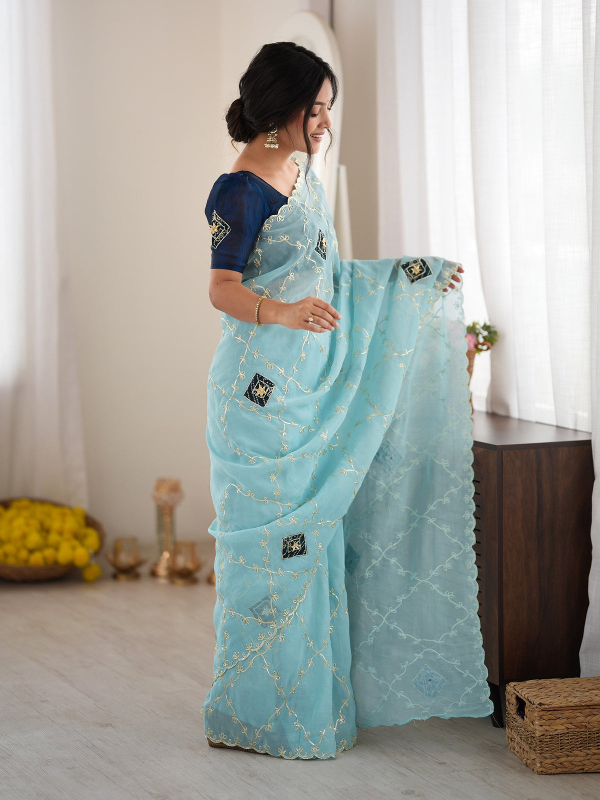 Light Blue Paper Silk saree – detail view 2
