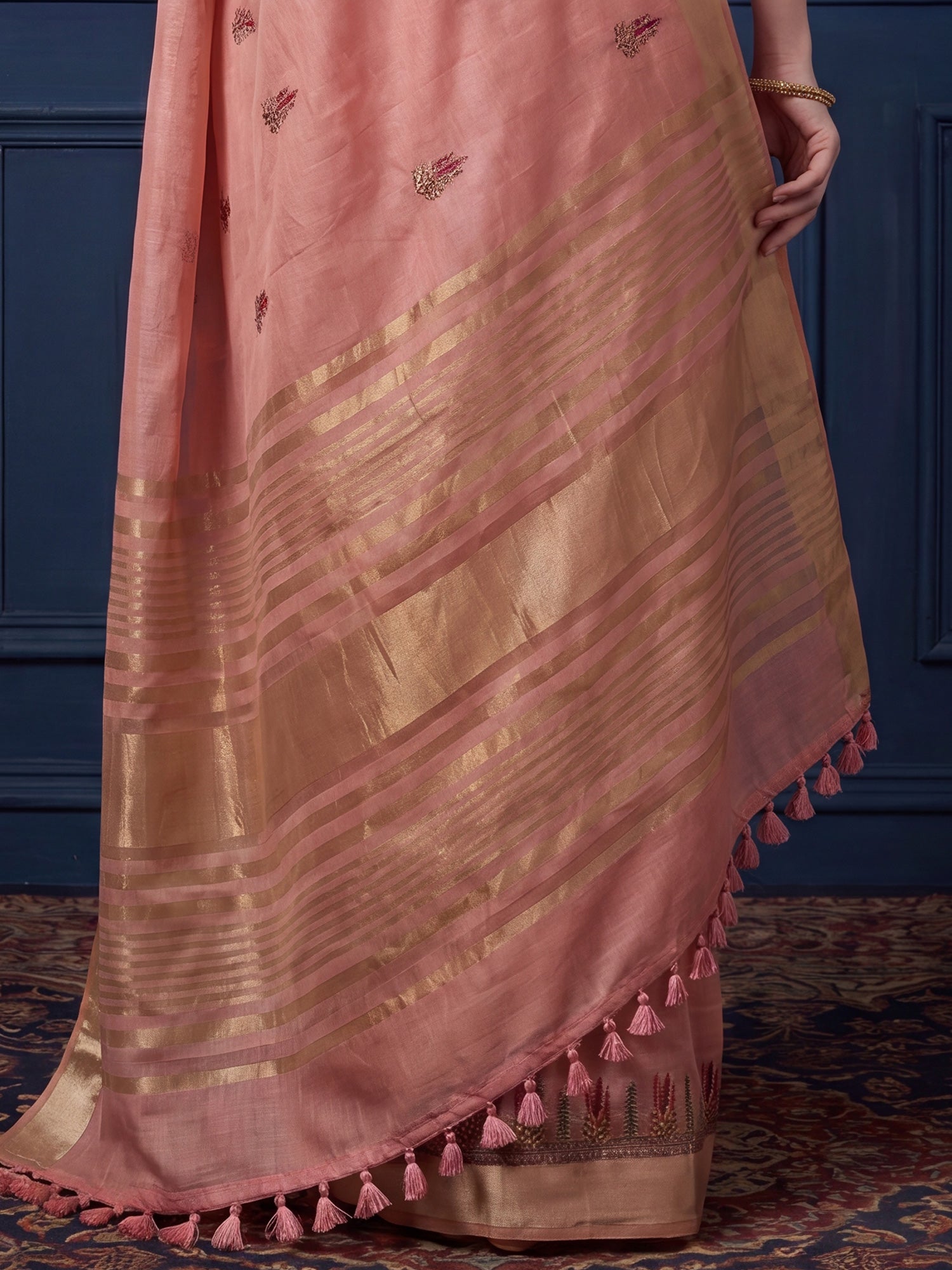 Pink Cotton Linen saree – detail view 5