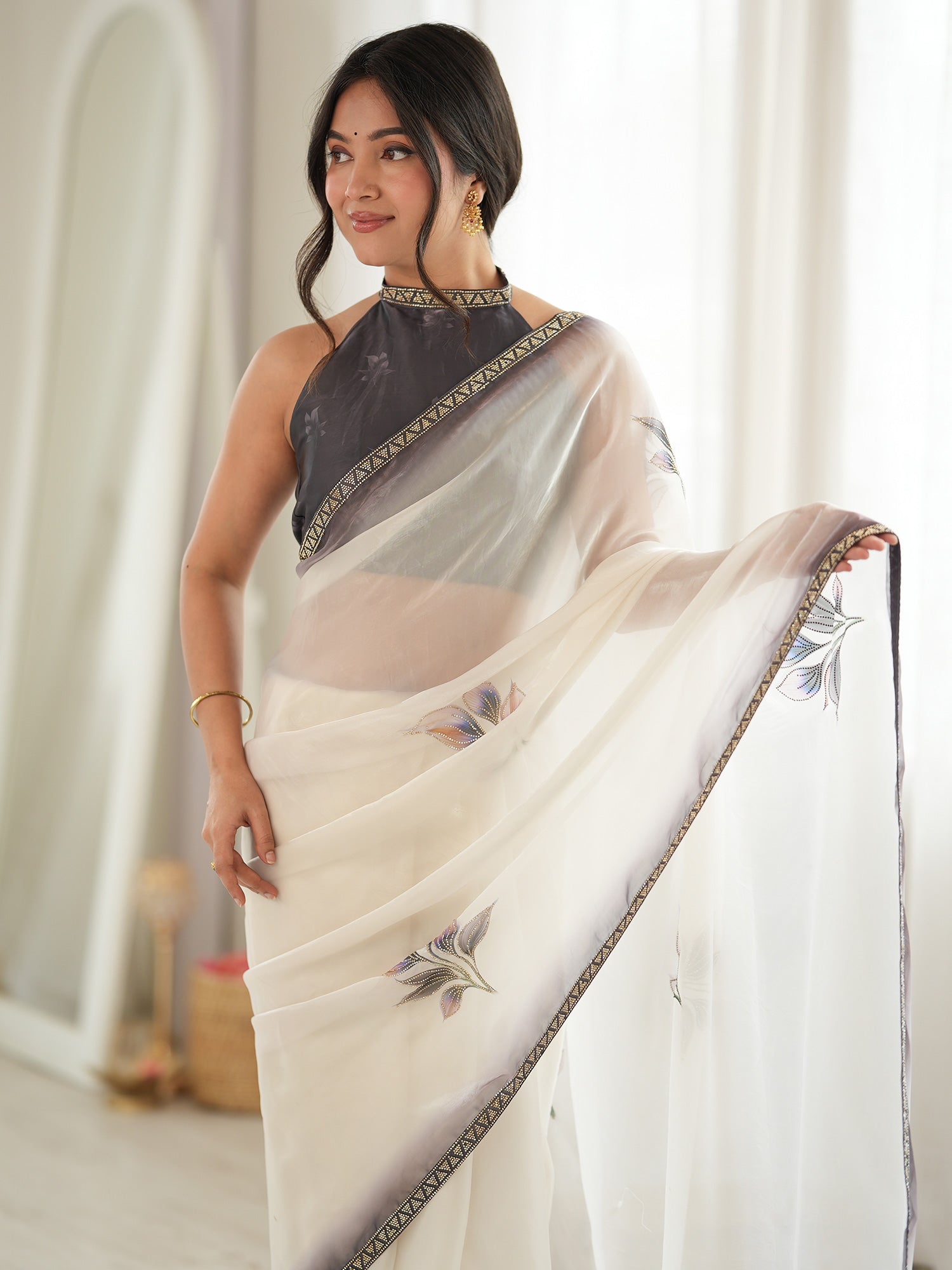 Off White Satin saree – detail view 4