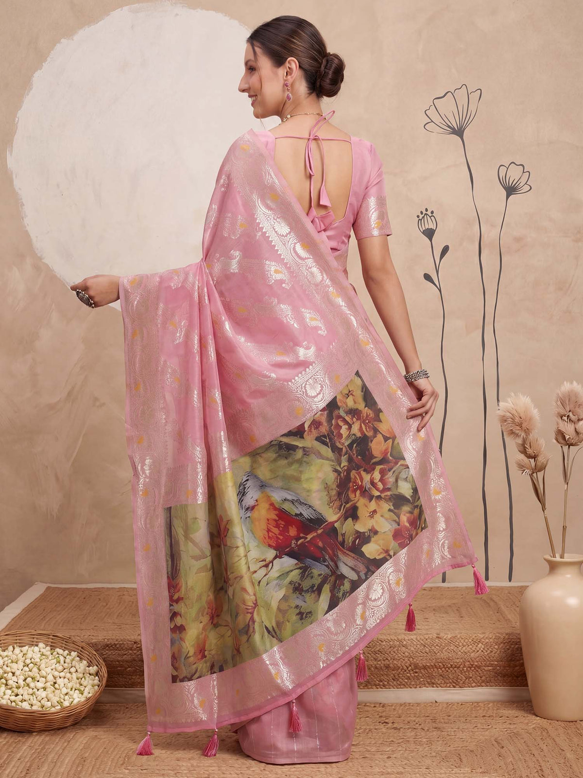 Pink Organza saree – detail view 1