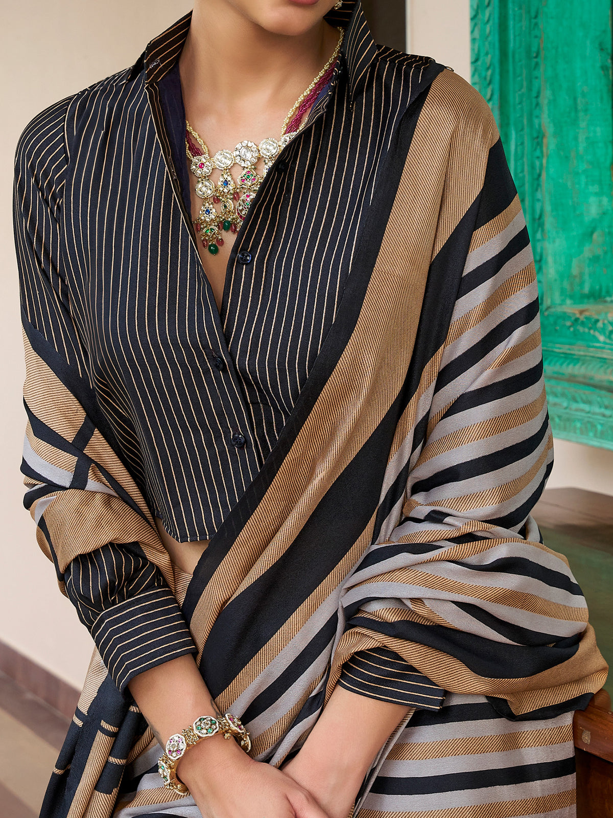 Black crepe saree view 3