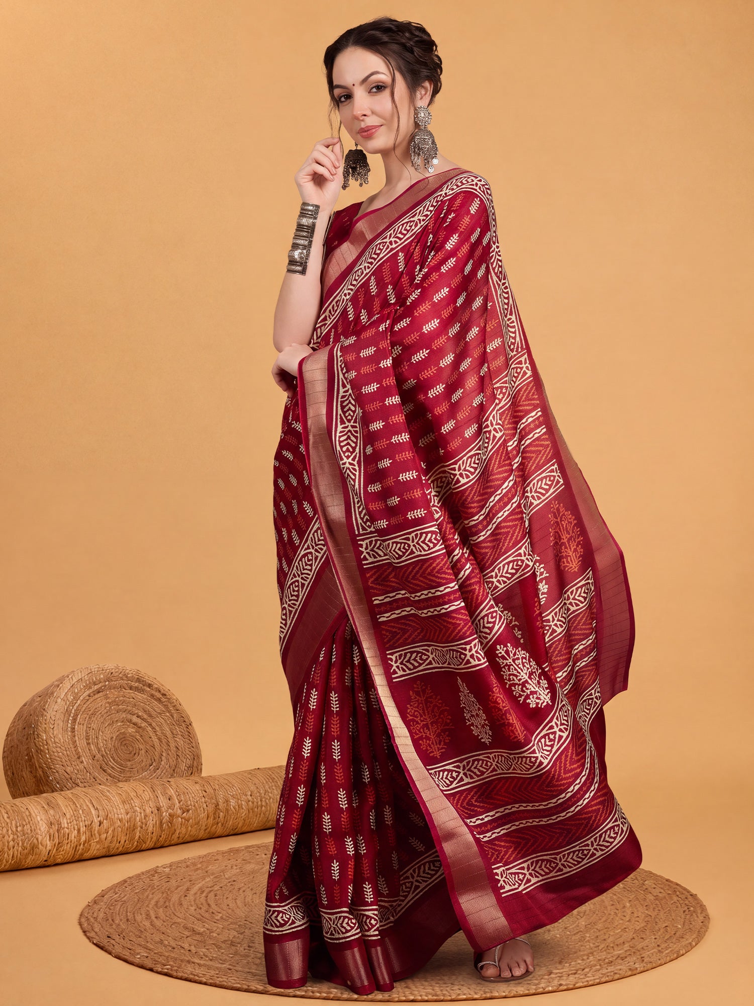 Red Silk Blend saree – detail view 2